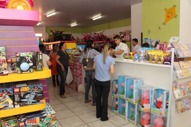 Com&eacute;rcio central e shoppings da Capital funcionar&atilde;o no feriado