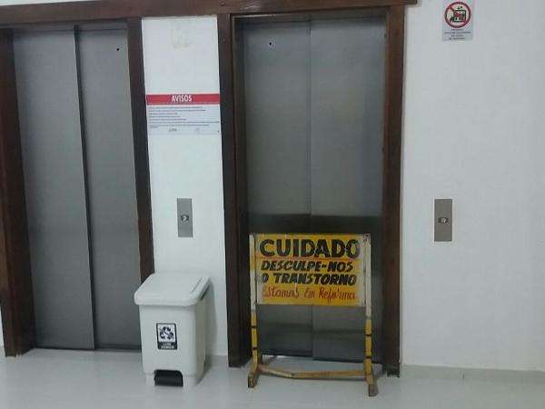 Elevador despenca do 2&ordm; andar da Santa Casa e 6 pessoas ficam feridas 