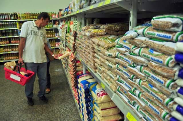 Preferido do brasileiro, feij&atilde;o varia 225% e custa at&eacute; R$ 5 em Dourados