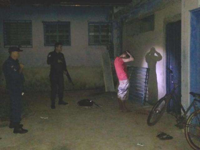 Homem &eacute; preso tentando furtar ar condicionado de maternidade em reforma 