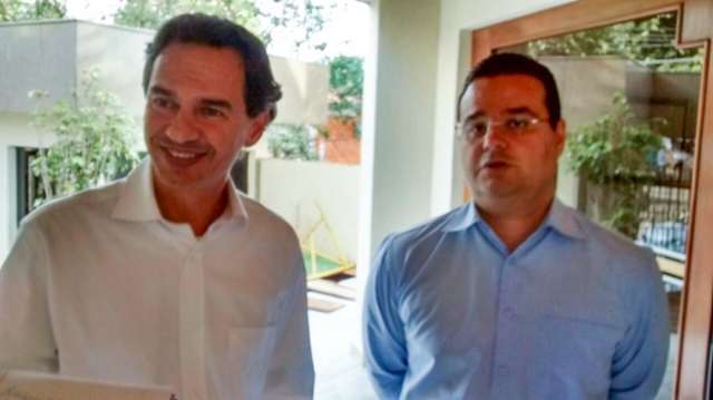 Reinaldo larga na frente de Delc&iacute;dio na briga pelo apoio de l&iacute;deres do PMDB