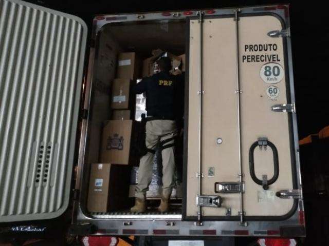 Carga com 600 mil ma&ccedil;os de cigarros do Paraguai &eacute; apreendida na BR-163