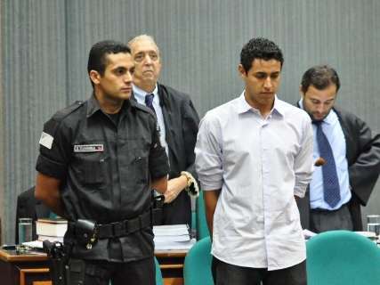 R&eacute;u por emprestar arma para assassinato &eacute; condenado a 2 anos