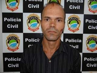 “Japonês” foi preso quando tentava chegar ao Paraguai com uma caminhonete furtada em Dourados (Foto: Osvaldo Duarte/Dourados News)
