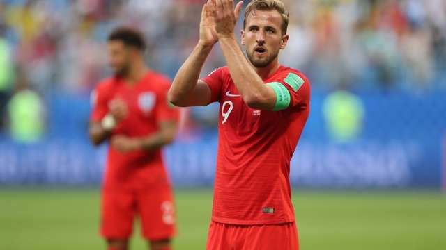 Inglaterra vence Su&eacute;cia e avan&ccedil;a para as semifinais ap&oacute;s 28 anos