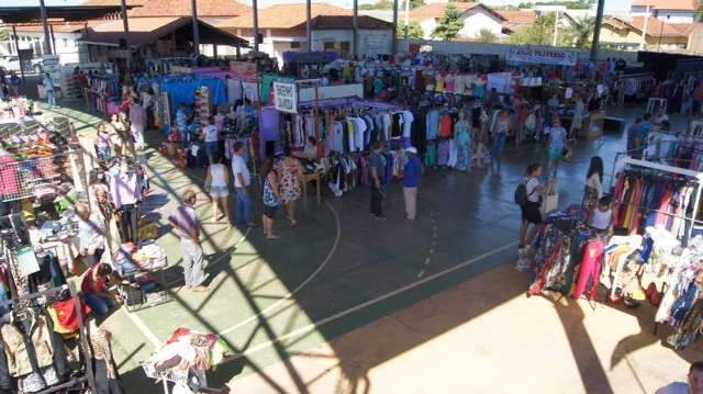 Feira do Centen&aacute;rio re&uacute;ne 60 comerciantes e movimenta R$ 500 mil em vendas