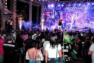 MC Gui foi atração para diversificar público, em noite cheia de crianças, no sábado. (Foto: Divulgação)