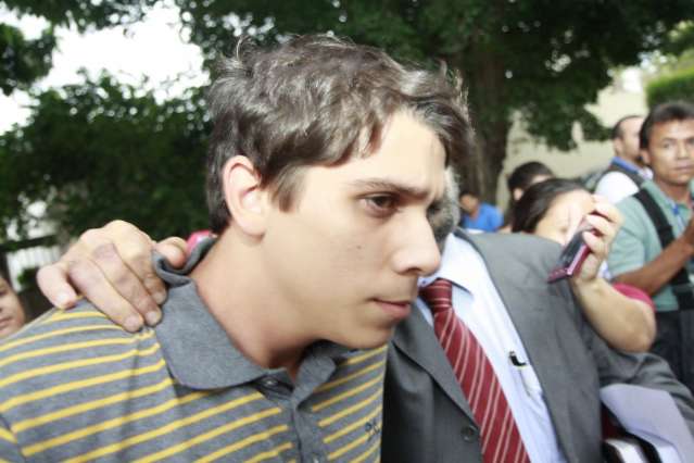 Ju&iacute;za aceita den&uacute;ncia e jovem vira r&eacute;u por agredir namorada no r&eacute;veillon