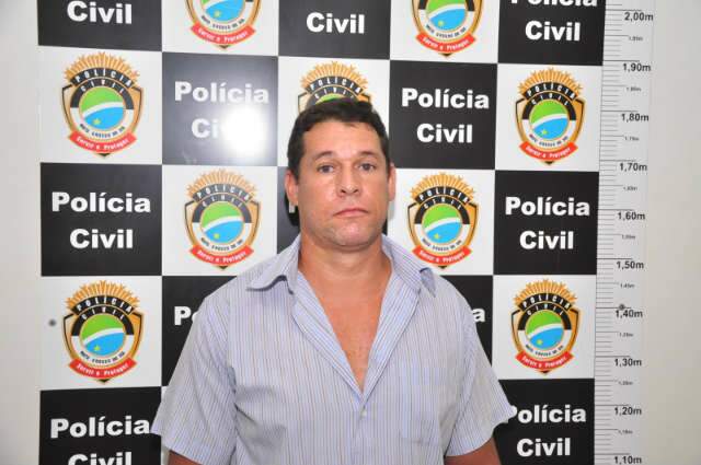  Vai a j&uacute;ri popular homem que matou outro a facadas e feriu mulher