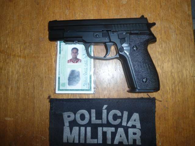 Bandido rouba mercado, faz mulher ref&eacute;m e &eacute; preso pela Pol&iacute;cia debaixo da cama