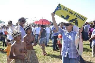 protesto por terra une índios e fazendeiros durante visita de Dilma. (Foto: Marcos Ermínio)