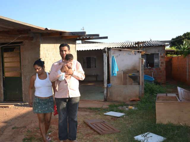  Pai pede ajuda para tirar filha de 7 meses da fila de espera do SUS 