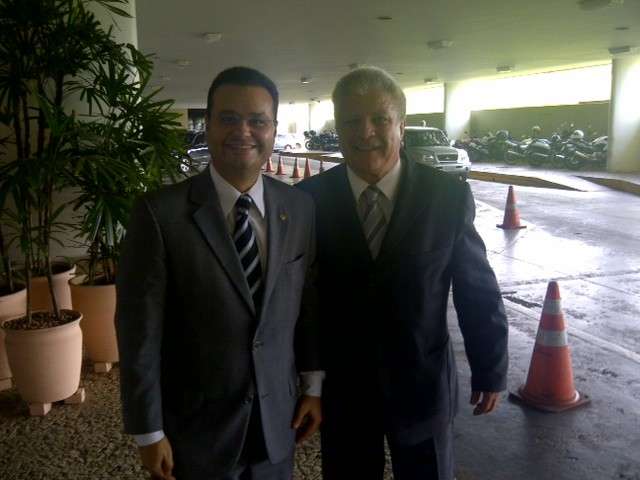Em Bras&iacute;lia, Edil participa de solenidade do Minha Casa, Minha Vida