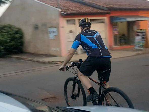 Teste: Em hor&aacute;rio de pico, compensa mais ir de carro ou de bicicleta?
