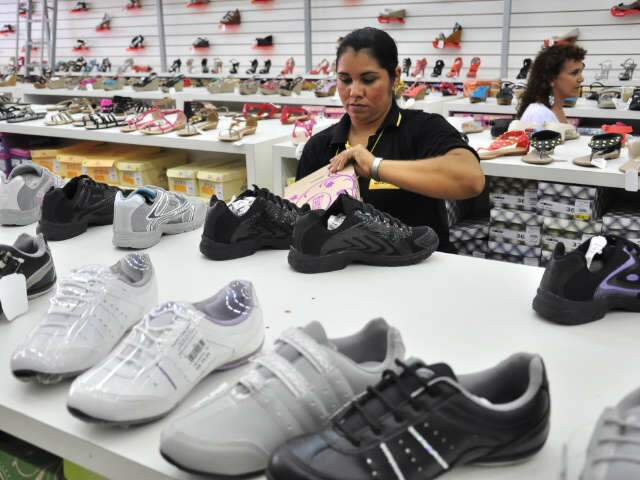  Dos 4 mil contratados para o Natal, 30% foram absorvidos pelo com&eacute;rcio