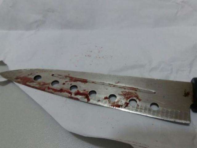 Ap&oacute;s se negar a dar dinheiro, homem &eacute; esfaqueado por pedinte em sem&aacute;foro
