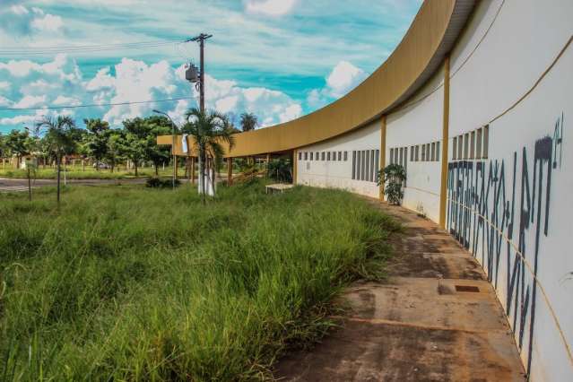 Trem do Pantanal fracassa seis anos depois e empresa suspende passeio