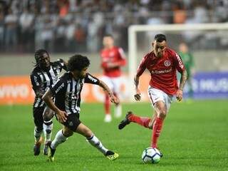 Edenilson marcou, na etapa final, o gol da vitória que deixou o Colorado na terceira posição, com 32 pontos. (Foto: Internacional/FC) 