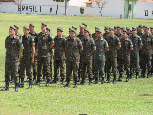 Exército brasileiro abre vagas para militares temporários com salários que  chegam a R$ 7,5 mil :: Notícias de MT
