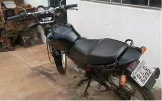 Motocicleta foi recuperado pelos policiais. (Foto: Divulgação/PCMS)