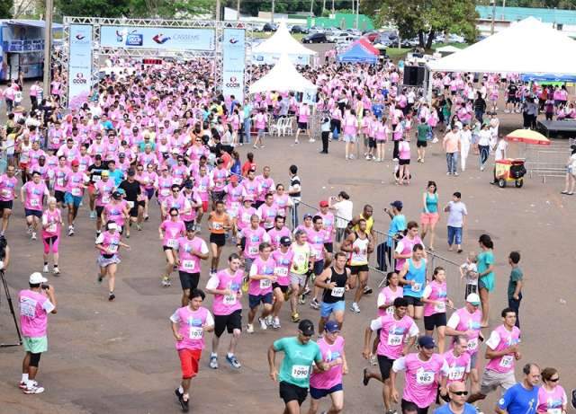 Corrida da Cassems re&uacute;ne 2 mil pessoas em apoio a campanha &ldquo;Outubro Rosa&rdquo;