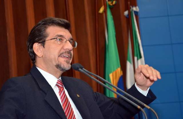 Deputados do PT ir&atilde;o &agrave; Justi&ccedil;a para suspender taxa de vistoria