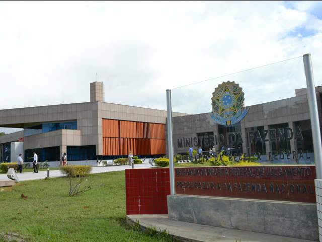  No &uacute;ltimo dia, 32 mil ainda n&atilde;o declararam Imposto de Renda em MS