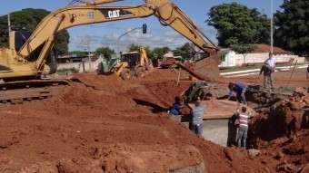 Obras de conten&ccedil;&atilde;o &agrave;s enchentes no J&oacute;quei Club ser&atilde;o conclu&iacute;das em 90 dias 
