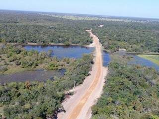A meta do governador é criar uma rota rodoviária estadual de 1.000 km e integrar os municípios do Pantanal. (Foto: Governo do Estado)