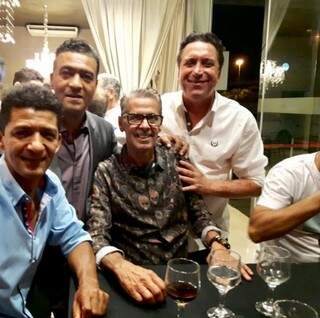 Liminha, Lima, Wilson, sentado, e Amarildo, encontro de ex-craques operarianos (Foto: Raul Rodrigues/Divulgação