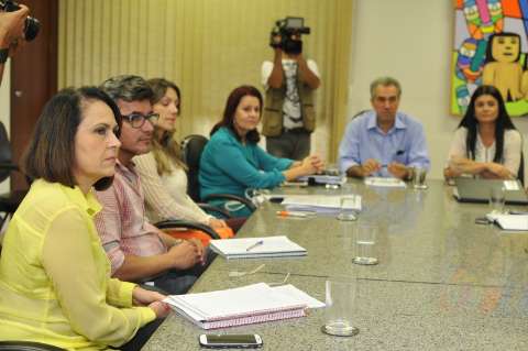 Reinaldo defende limite na reeleição e prorroga mandato de diretores