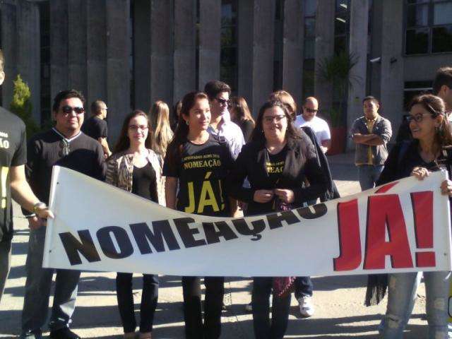 Aprovados no concurso da Assembleia protestam por nomea&ccedil;&atilde;o