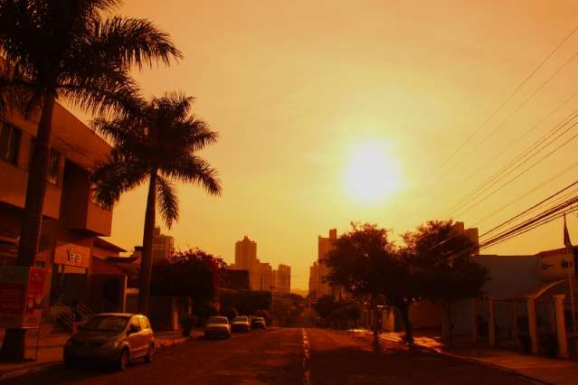 Quarta-feira amanhece com c&eacute;u aberto e calor predomina na Capital