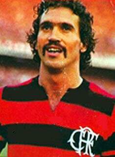 Rondinelli nos tempos de Flamengo, ídolo até hoje da torcida rubro-negra. (Foto: Divulgação)