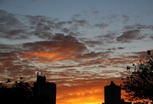 Chuva d&aacute; tr&eacute;gua em algumas regi&otilde;es do Estado e sol predomina nesta quinta-feira