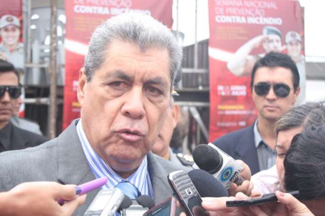 Puccinelli avisa que n&atilde;o vai comentar demiss&otilde;es e ainda estuda substitutos