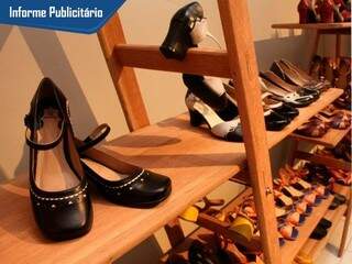 Loja tem mias de 50 modelos de sapatos. (Foto: Marcos Ermínio)