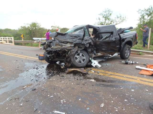 Morre segunda v&iacute;tima de acidente entre caminhonetes na MS-276