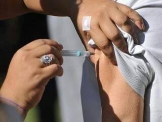 Vacina será oferecida em quatro locais neste fim de semana.  (Foto: Alcides Neto/Arquivo)