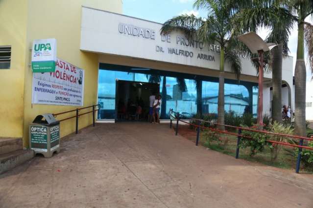 Feriado e calor&atilde;o: UPAs lotam e crian&ccedil;as esperam horas por pediatras