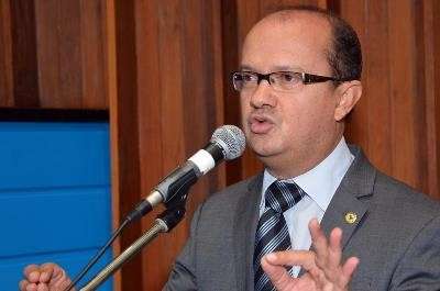 Jos&eacute; Carlos Barbosa assume CCJR com promessa de agilizar trabalhos