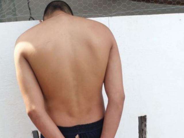 Adolescente cava buraco, foge de Unei, atira em PM e acaba morto