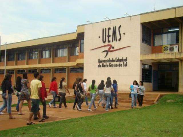 UEMS abre inscri&ccedil;&otilde;es para p&oacute;s-doutorado com bolsa de R$ 4,1 mil  