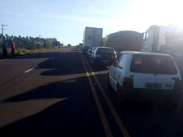 Protesto na BR-163 contra mudan&ccedil;as na Funai gera 7 km de fila de ve&iacute;culos