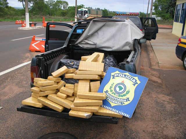  Traficante que abandonou carro com 183 quilos de maconha &eacute; preso