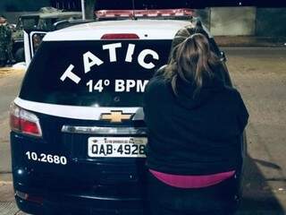 Mulher foi presa pela Policiais da Força Tática da Polícia Militar de Fatima do Sul (Foto: Divulgação)