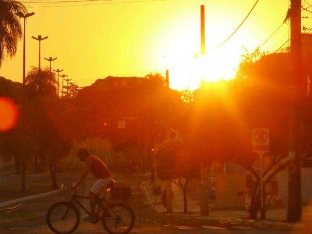 Sexta-feira ser&aacute; mais um dia quente, mas com possibilidade de chuva 