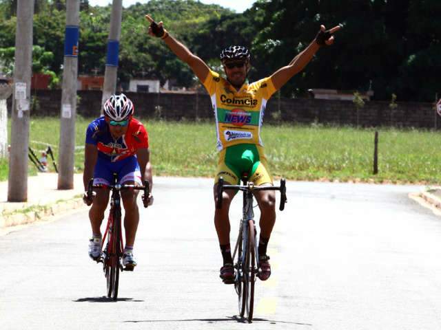  Ciclista de Dourados vence primeira etapa da Copa Kombate na Capital