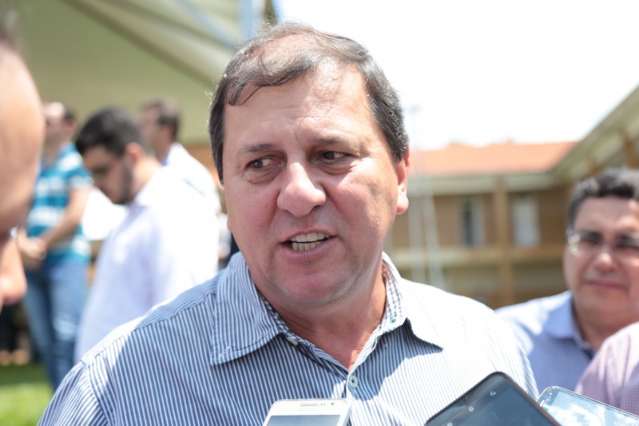 Acordo para Mochi permanecer na presid&ecirc;ncia avan&ccedil;ou, diz secret&aacute;rio
