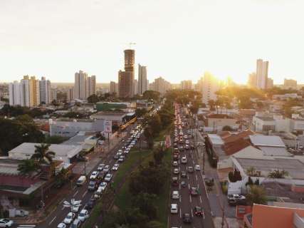 Carreata #EleSim toma conta de ruas e supera 10 mil carros, diz organiza&ccedil;&atilde;o